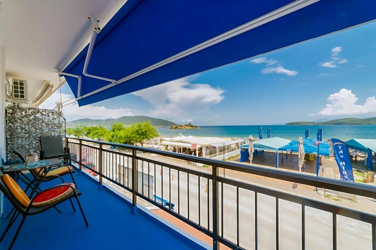 Апартаменты Upper Deck Apt. Неа-Перамос Экстерьер фото