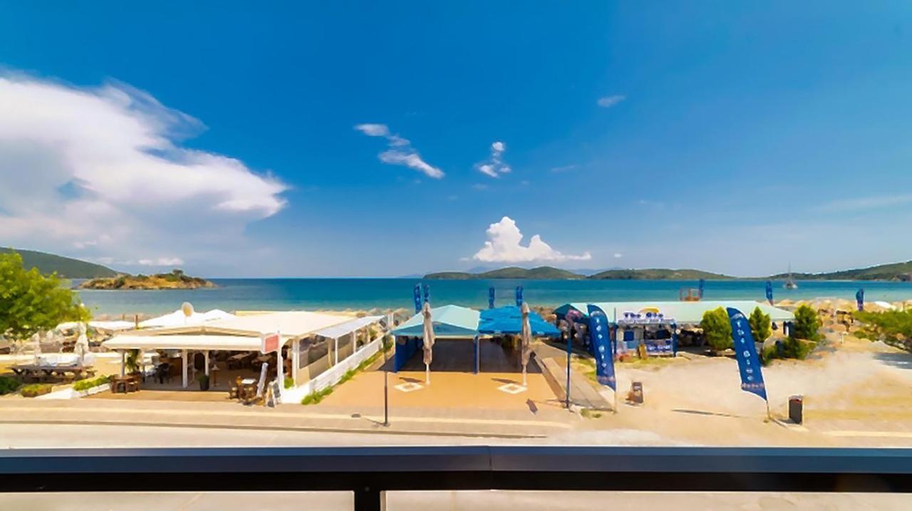 Апартаменты Upper Deck Apt. Неа-Перамос Экстерьер фото
