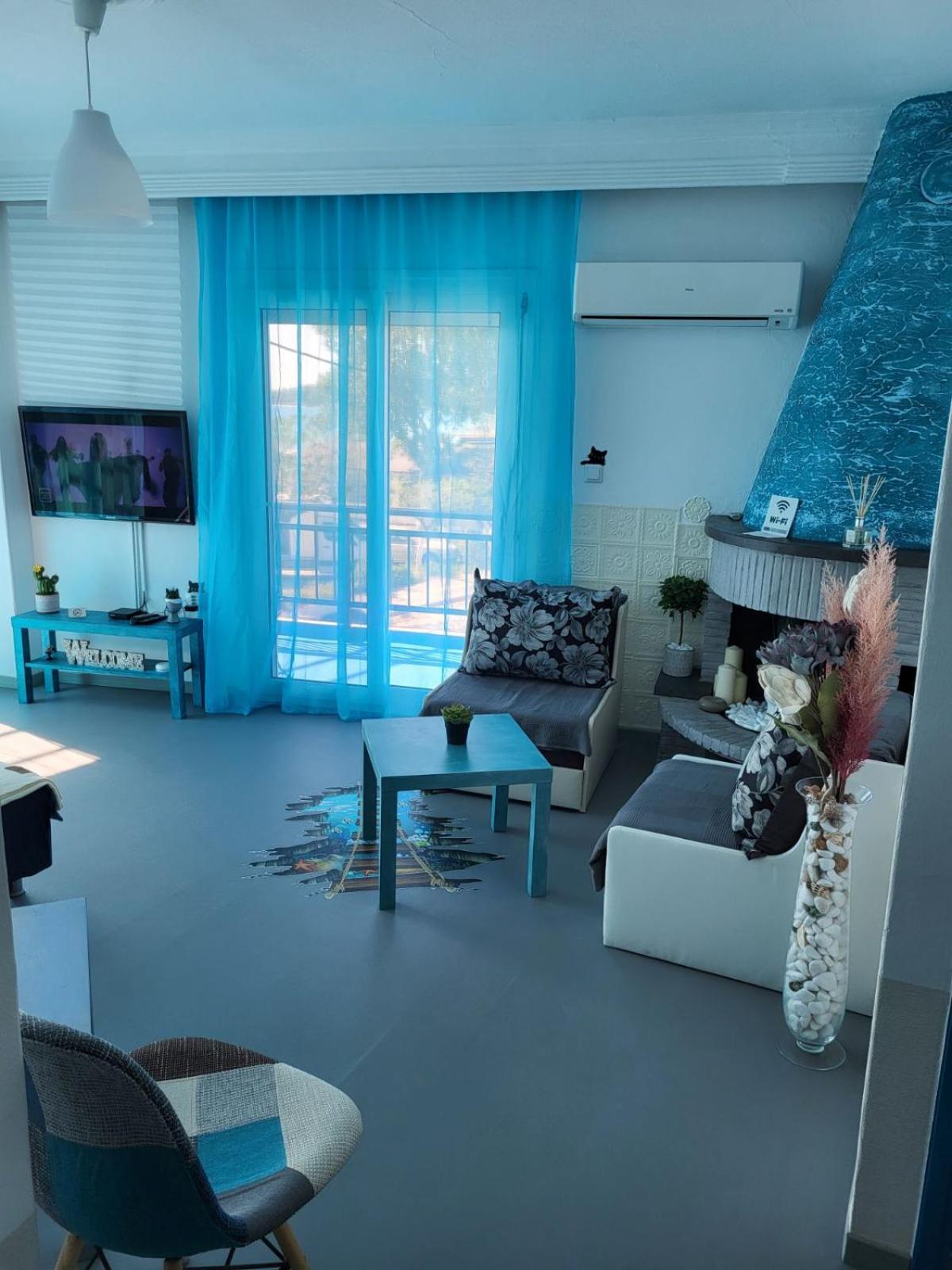 Апартаменты Upper Deck Apt. Неа-Перамос Экстерьер фото